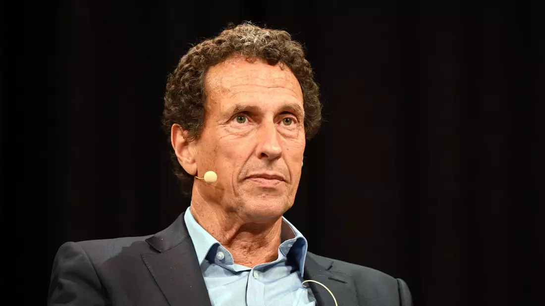 Der Philosoph Julian Nida-Rümelin befürwortet das Engagement von Kulturschaffenden für die Brandmauer gegen die AfD. (Archivbild)  - Bild: Federico Gambarini/dpa
