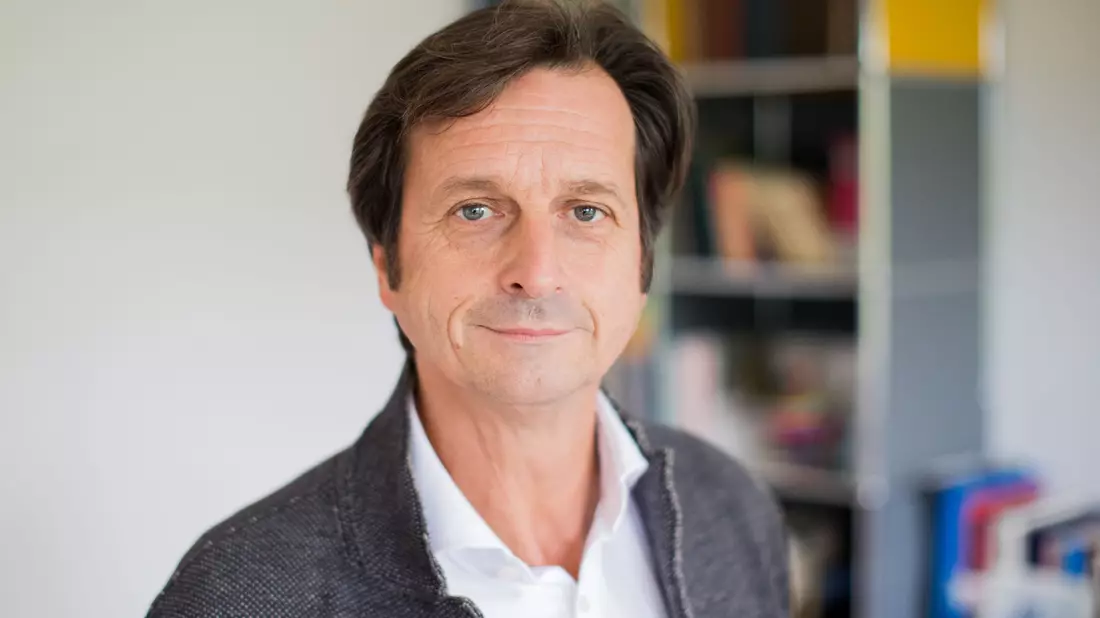 Psychologe Stephan Grünewald hat die derzeitige Stimmung in der Bevölkerung in tiefenpsychologischen Interviews untersucht (Archivbild).   - Bild: Rolf Vennenbernd/dpa