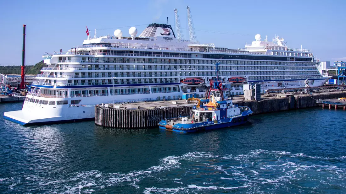 Die «Viking Star» - hier im Hafen von Rügen - macht einen Bogen um die erdbebengeplagte Insel Santorini. (Archivfoto) - Bild: Jens Büttner/dpa-Zentralbild/ZB
