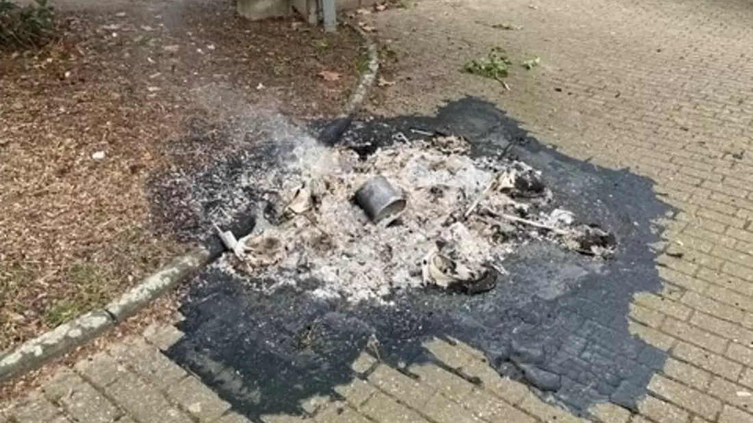 POL-ME: Abgebrannte Mülltonne: Polizei bittet um Hinweise - Ratingen - 2502030 - Bild: presseportal.de