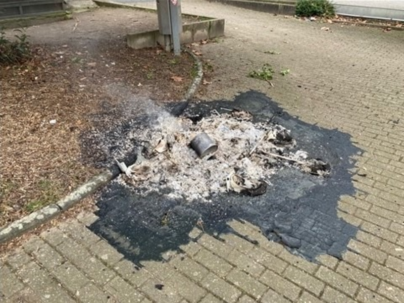POL-ME: Abgebrannte Mülltonne: Polizei bittet um Hinweise - Ratingen - 2502030 - Foto: presseportal.de