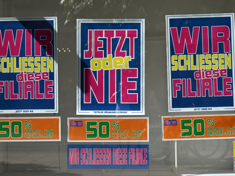 Der Modekonzern Esprit meldete im Sommer 2024 Insolvenz für sein Europageschäft an. Bis Anfang des Jahres schlossen alle Filialen in Deutschland. - Foto: Martin Schutt/dpa