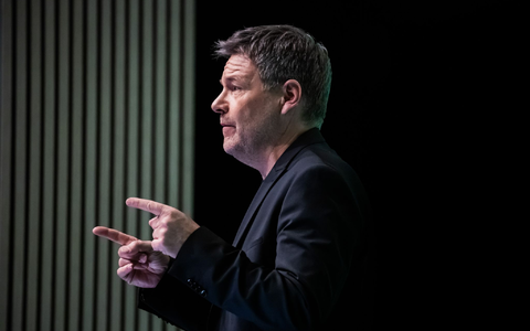 Grünen-Kanzlerkandidat Habeck wehrt sich gegen Plagiatsvorwürfe - Foto: Christoph Soeder/dpa