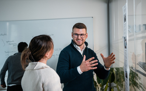Neue Mitarbeiter ohne Headhunter: Rutzen Media GmbH revolutioniert das Recruiting in der Steuerbranche - Foto: presseportal.de Neue Mitarbeiter ohne Headhunter: Rutzen Media GmbH revolutioniert das Recruiting in der Steuerbranche - Foto: presseportal.de