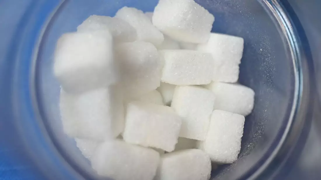 Mehrere Stimmen sind gegen eine bundesweite Zuckersteuer. (Symbolbild) - Bild: Elisa Schu/dpa