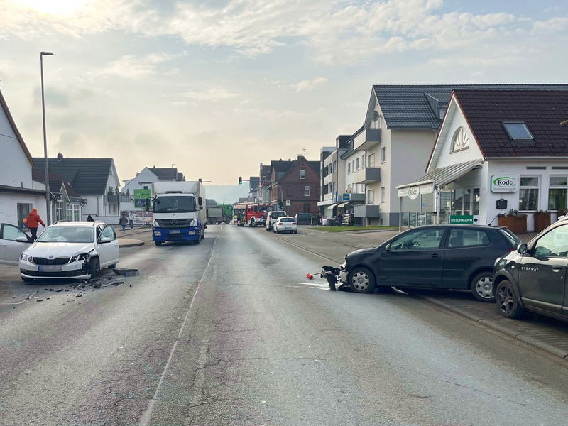 POL-HX: Unfall beim Ausparken sorgt für Vollsperrung der B83 - Foto: presseportal.de