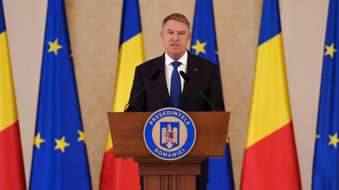 Rumäniens Staatspräsident Klaus Iohannis ist zurückgetreten  - Bild: Vadim Ghirda/AP/dpa