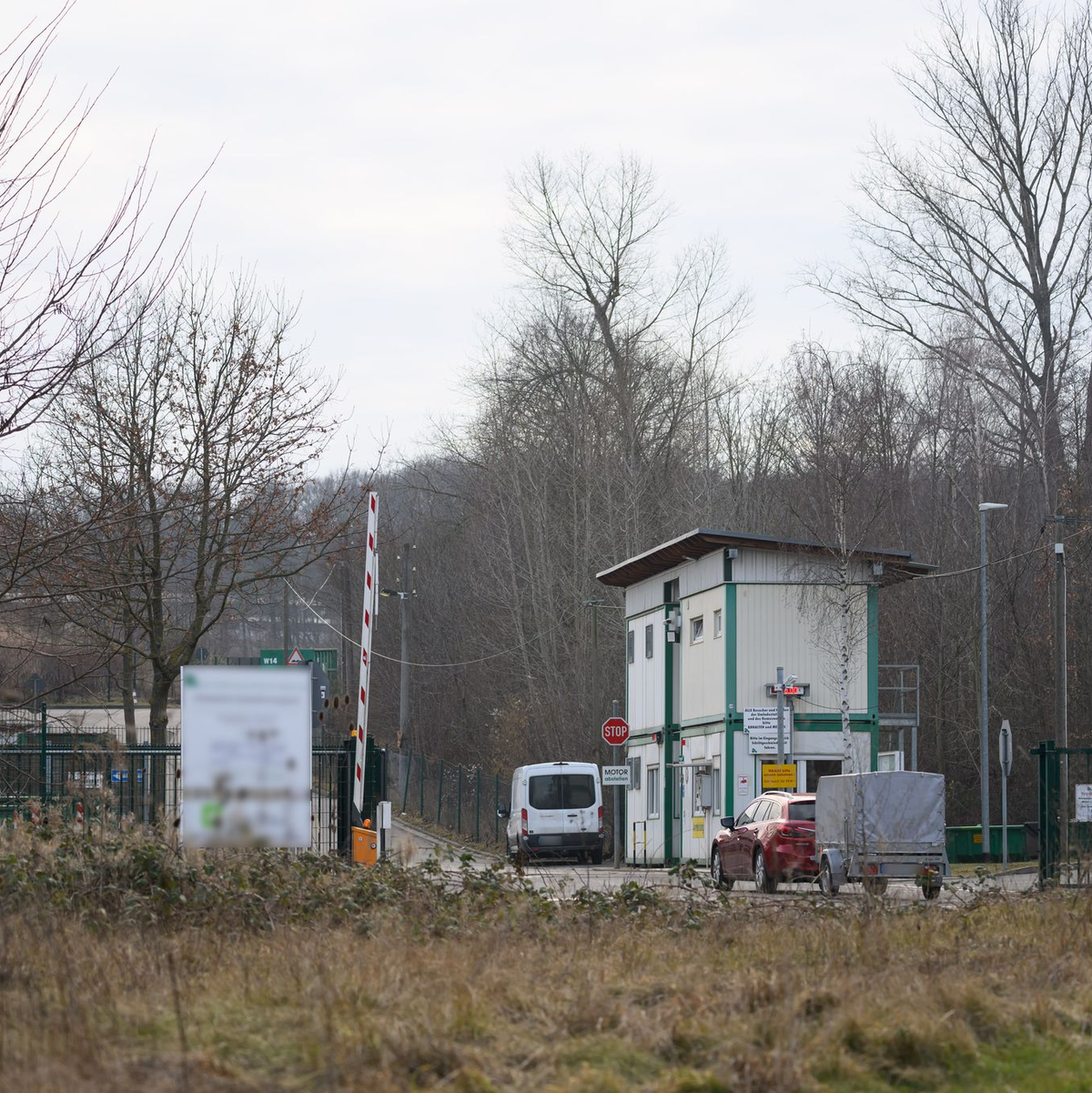 Auf dem Gelände eines Abfallentsorgers wurde eine Babyleiche gefunden.  - Foto: Robert Michael/dpa