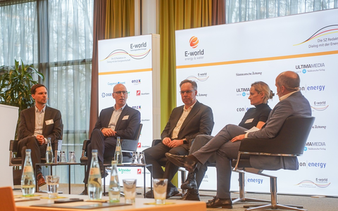 Am Ende des Tages geht es um den Preis und den Markt / Westfalen-Finanzvorstand Jesko von Stechow beim Führungstreffen Energie auf der E-World - Foto: presseportal.de