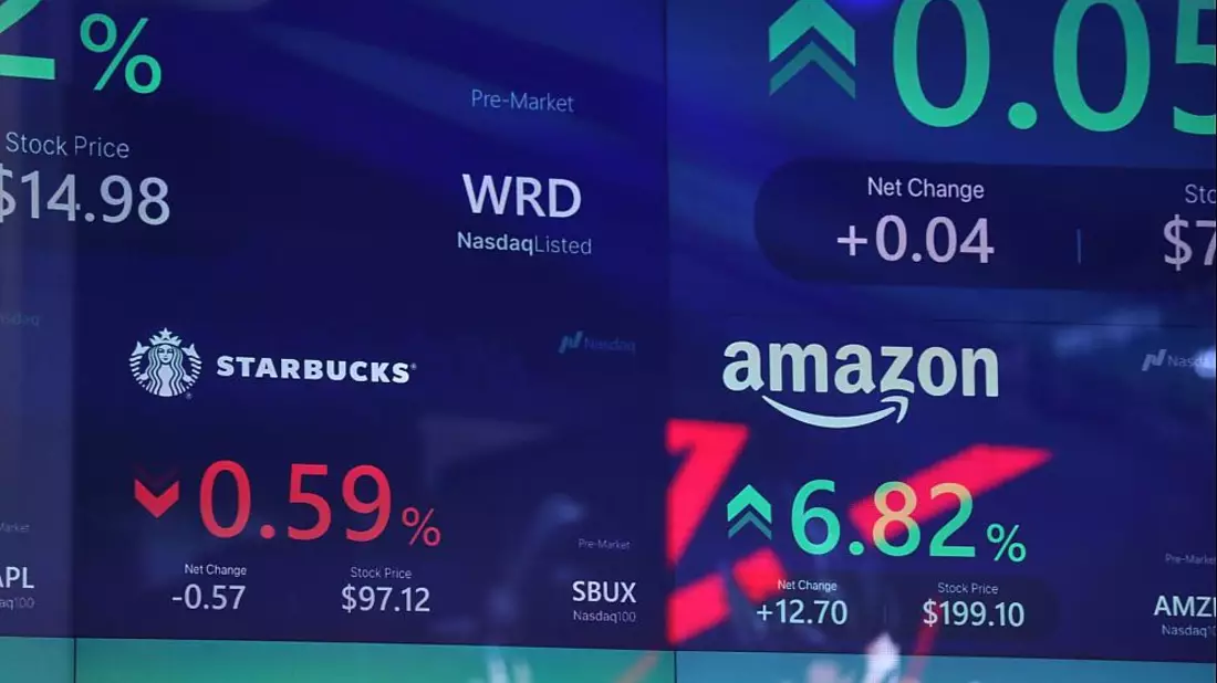 Börsenkurse von Starbucks und Amazon an der Nasdaq (Archiv) - Bild: über dts Nachrichtenagentur