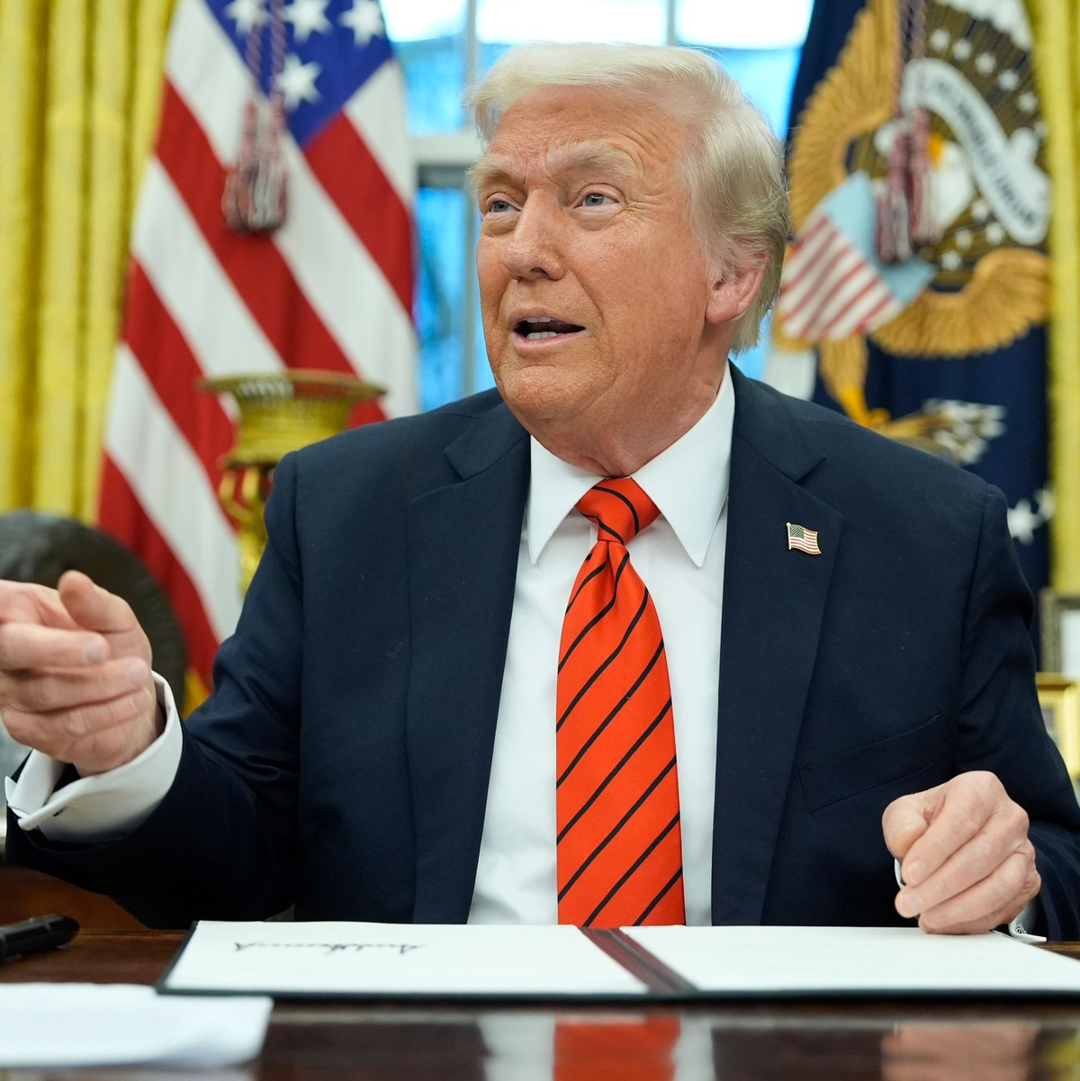 Sollten sich die Islamisten nicht daran halten, droht der US-Präsident mit massiven Konsequenzen. - Foto: Alex Brandon/AP/dpa