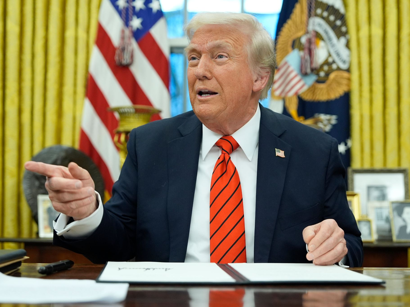 Sollten sich die Islamisten nicht daran halten, droht der US-Präsident mit massiven Konsequenzen. - Foto: Alex Brandon/AP/dpa