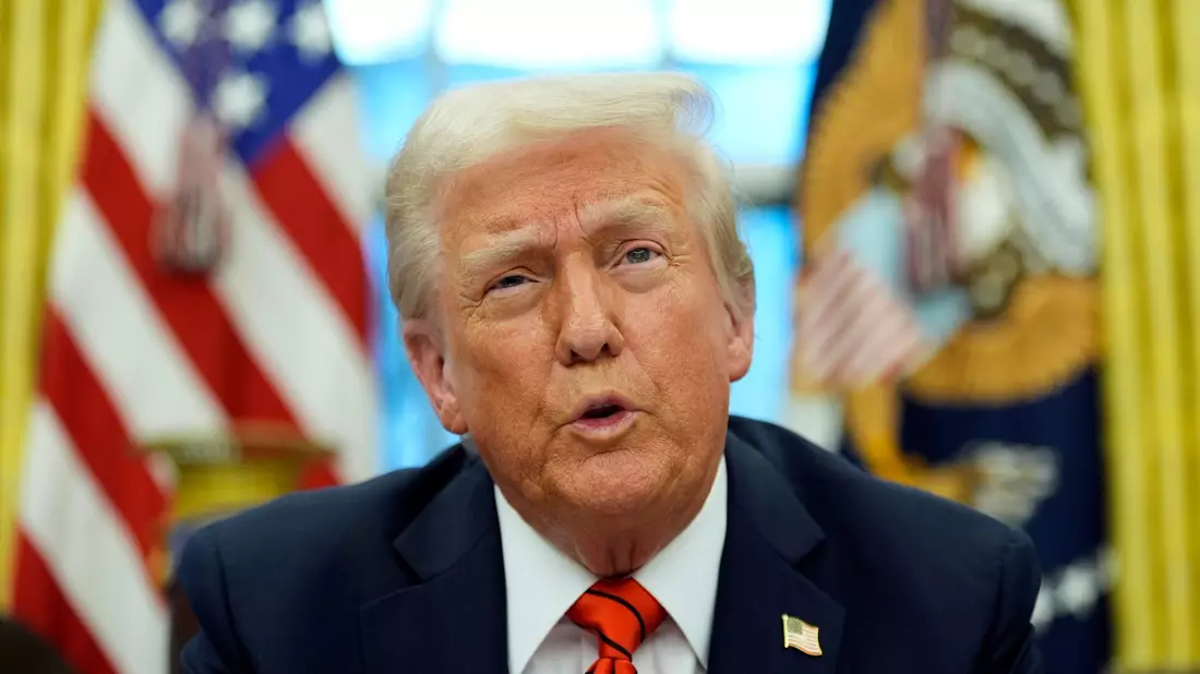 US-Präsident Trump droht der Hamas - glaubt nach eigenen Worten aber selbst nicht, dass sie seiner Forderung nachkommen wird. - Bild: Alex Brandon/AP/dpa