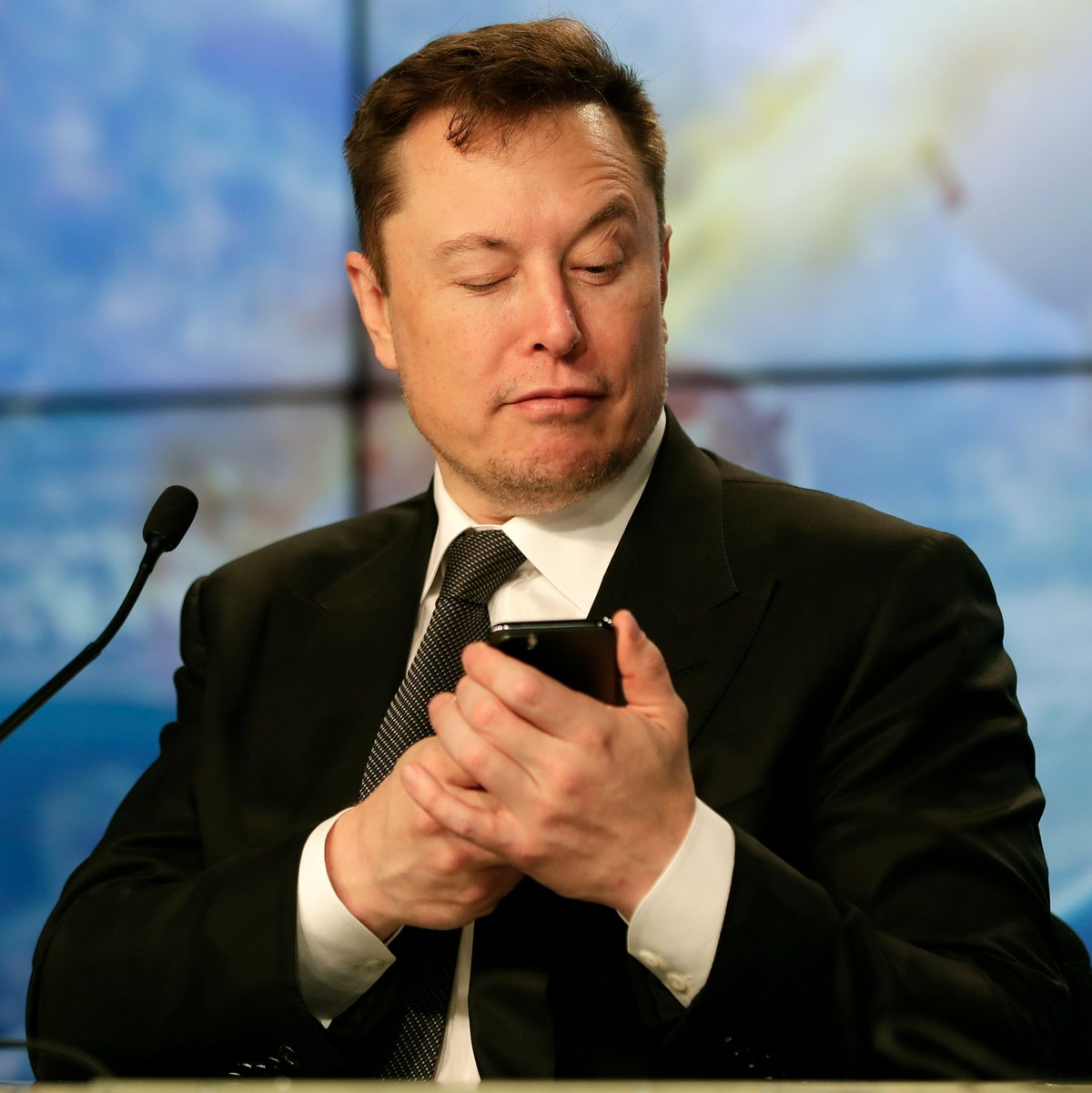 Der US-Unternehmer Elon Musk hatte die Plattform Twitter übernommen und zu X umbenannt. (Archivbild) - Foto: John Raoux/AP/dpa