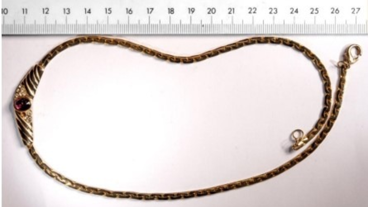 POL-DH: --- Polizei sucht Eigentümer von Schmuck - falsche Wasserwerker --- - Foto: presseportal.de