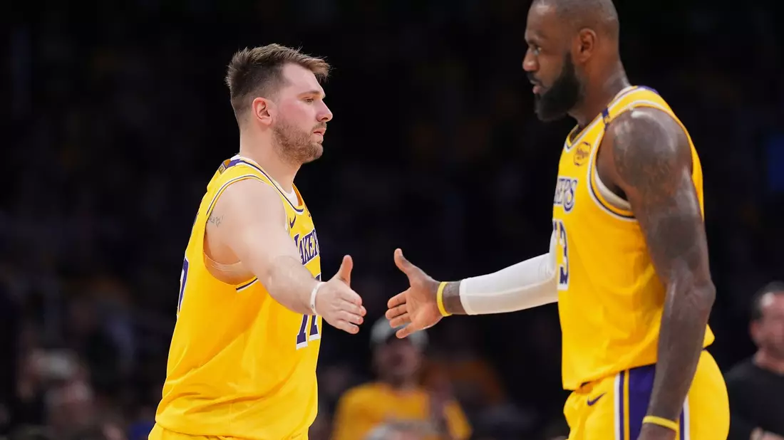 Luka Doncic bei seinem Debüt für die Los Angeles Lakers.  - Bild: Mark J. Terrill/AP/dpa