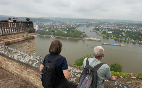 Die Deutschen verreisen gern - am liebsten in Deutschland. (Archivbild) - Foto: Thomas Frey/dpa