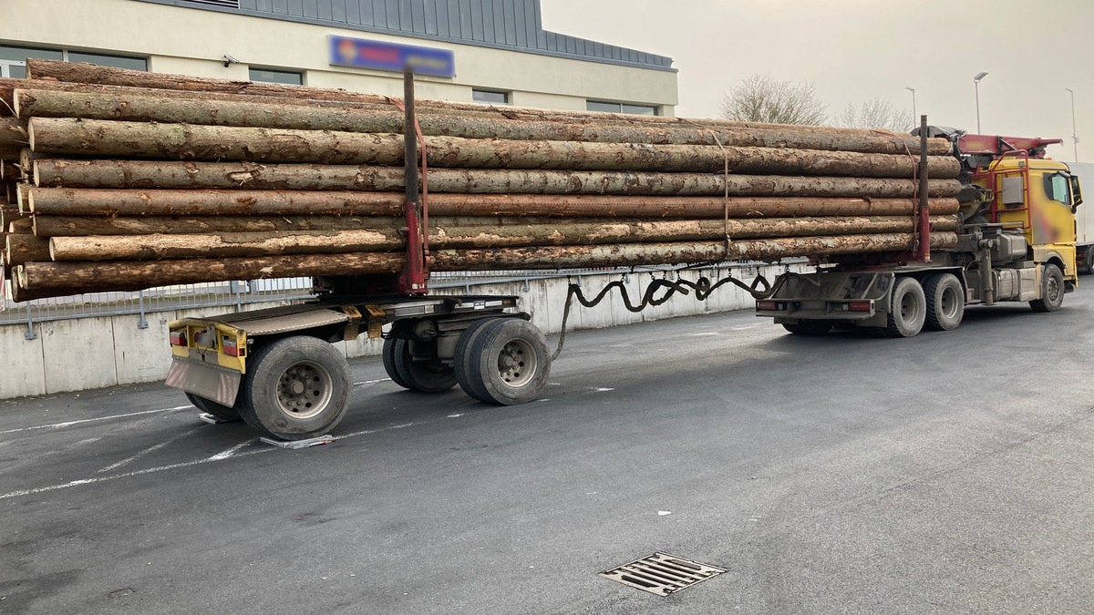 POL-OH: Polizei stoppt Langholzlaster bei Kirchheim mit 49 Prozent Überladung - Foto: presseportal.de