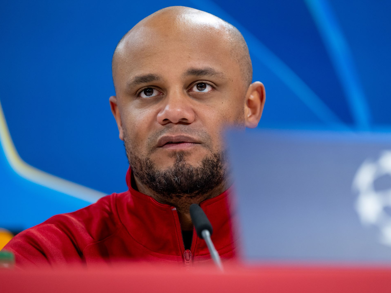 Trainer Vincent Kompany freut sich auf die besondere Atmosphäre. - Foto: Sven Hoppe/dpa