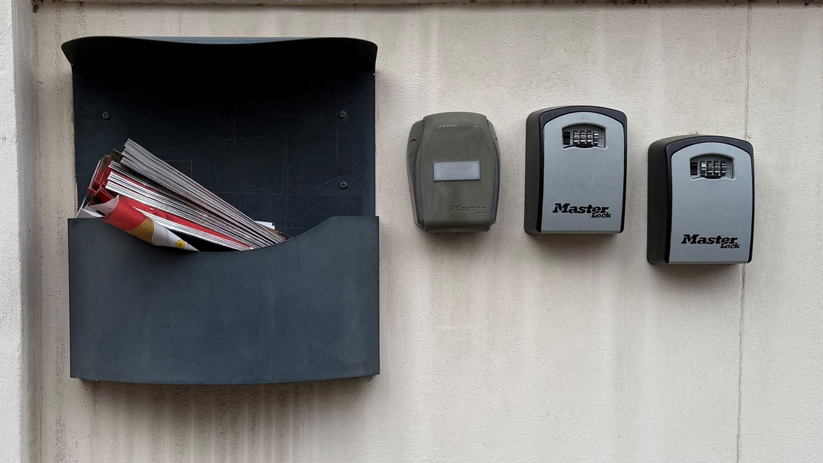 Spanien hat die Löschung von mehr als 65.000 Airbnb-Anzeigen angeordnet. Sie würden gegen gesetzliche Vorschriften verstoßen.   - Foto: Christoph Sator/dpa