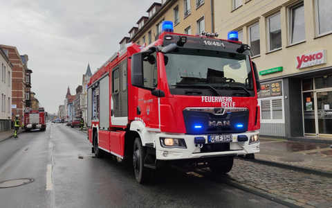 FW Celle: Erstmeldung - Balkonbrand - Foto: presseportal.de
