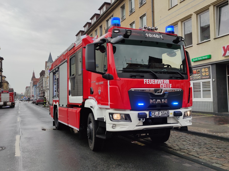 FW Celle: Erstmeldung - Balkonbrand - Foto: presseportal.de