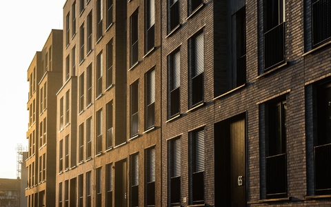 Besonders in Großstädten wird die Nachfrage nach Wohnraum in den nächsten Jahren weiter hoch bleiben. (Symbolbild) - Foto: Oliver Berg/dpa
