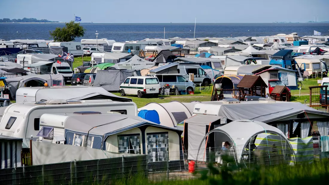 Campingplätze haben 20 Prozent mehr Gäste als vor Corona. (Archivbild) - Bild: Hauke-Christian Dittrich/dpa