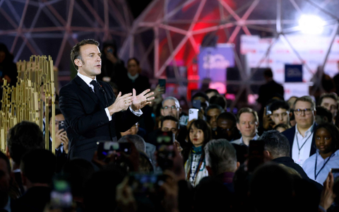 Frankreichs Präsident Macron sieht sein Land als einen Vorreiter bei der Entwicklung von KI. - Foto: Ludovic Marin/AFP/dpa