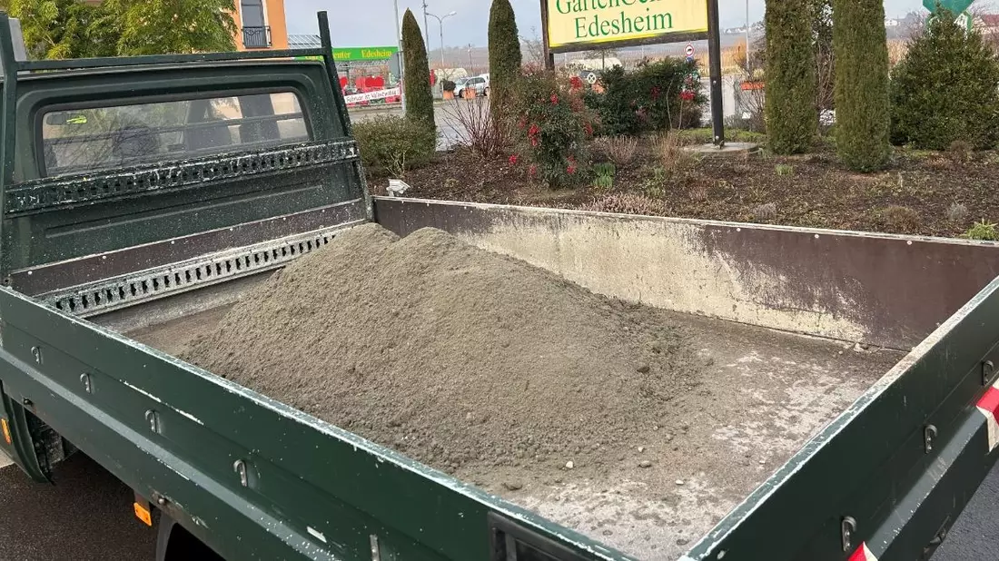 POL-PDLD: Edesheim - Ungesicherte Ladung - Bild: presseportal.de