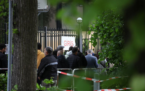 Warteschlamge vor Botschaft bei Türkei-Wahl 2023 - Foto: über dts Nachrichtenagentur