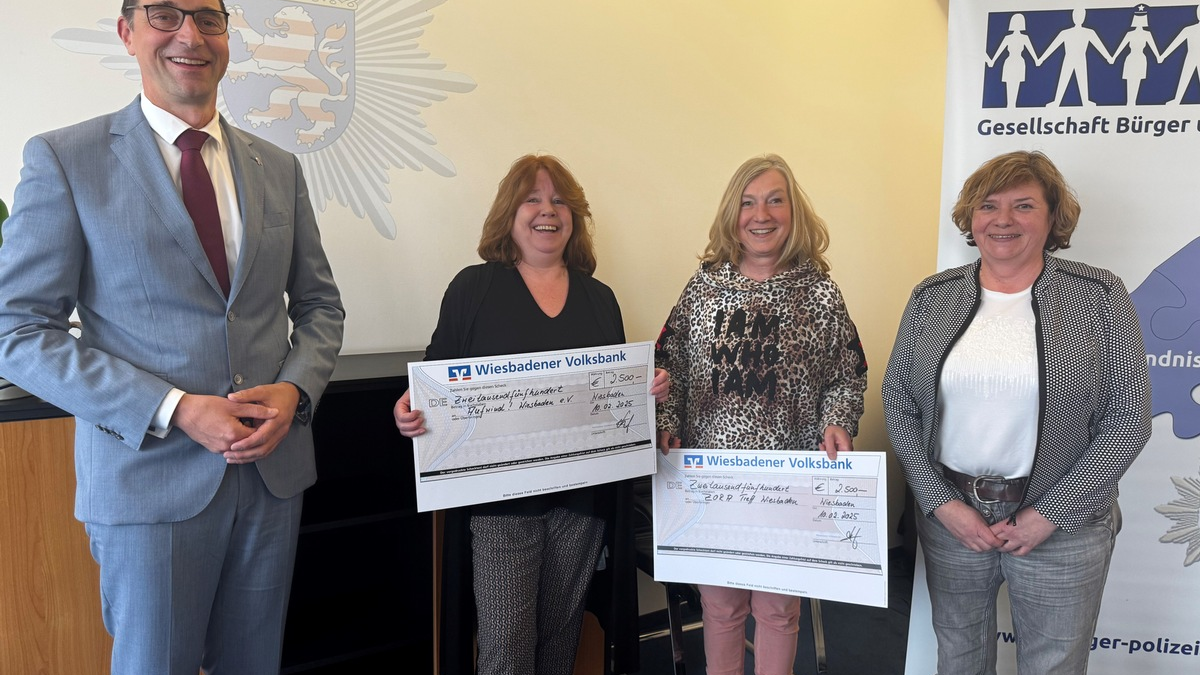 POL-WI: Gesellschaft Bürger und Polizei Wiesbaden spendet 5.000 Euro +++ Scheckübergabe an zwei Wiesbadener Institutionen, - Foto: presseportal.de