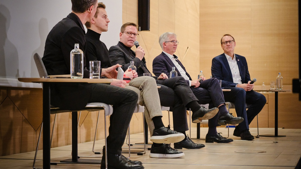 Bundestagswahl: Parteien wollen Apotheken stärken, Honorierung angehen und Leistungen ausbauen - Foto: presseportal.de