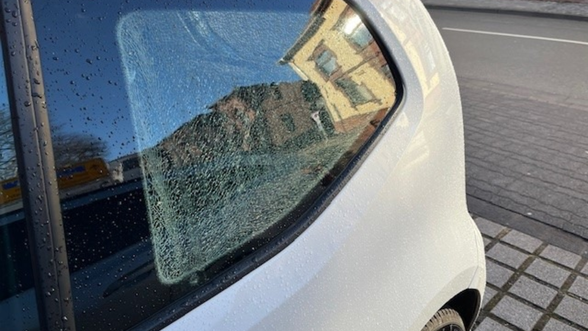 POL-PPWP: Unbekannte beschädigen Auto - Foto: presseportal.de