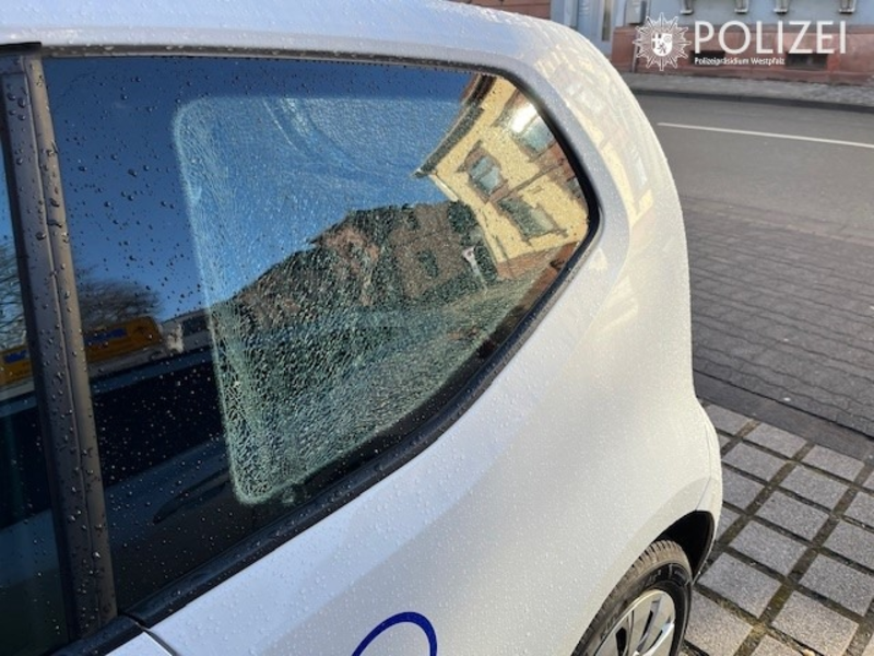 POL-PPWP: Unbekannte beschädigen Auto - Foto: presseportal.de