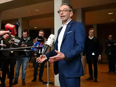 Kickl sieht die Schuld für die Gesprächsblockade bei den Konservativen. (Archivbild) - Foto: Helmut Fohringer/APA/dpa