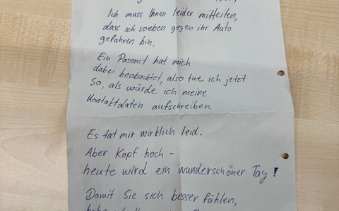 Eine Sonne zum «Trost», aber keine Telefonnummer des Unfallverursachers. (Foto: Polizei) - Foto: Polizei/KPB Ennepe-Ruhr-Kreis/dpa