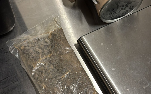 ZOLL-HH: 450 Kilo Heroin mit Lavendelduft Zollfahnder stellten die Droge in mehr als 11.000 Dosen Lufterfrischer fest. - Foto: presseportal.de