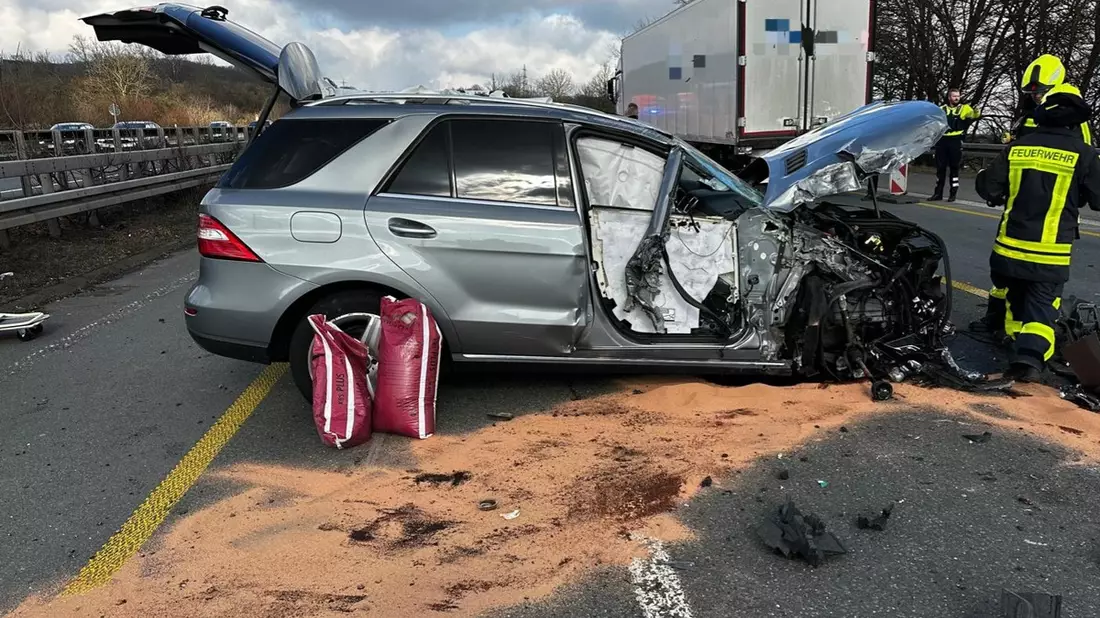 FW-EN: Verkehrsunfall auf der Autobahn A1 - Fahrbahn zeitweise gesperrt - Bild: presseportal.de