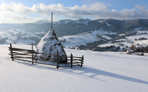 Mehrere Hundert Millionen Euro will ein ukrainisches Unternehmen in den Bau von Hotelkomplexen und Skiliften in den Karpaten in der Westukraine investieren. (Archivbild) - Foto: ---/https://photonew.ukrinform.com/ Ukrinform/dpa