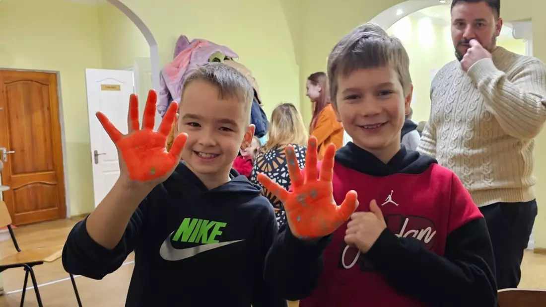 Nach drei Jahren Krieg in der Ukraine: Die Hilfe hat sich verändert / Bündnisorganisationen von Aktion Deutschland Hilft versorgen Millionen Menschen - psychosoziale Unterstützung wird immer wichtiger - Bild: presseportal.de