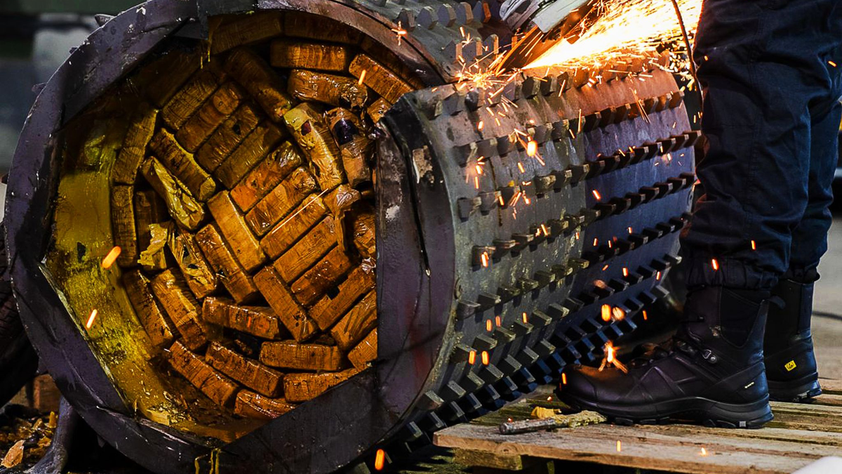 Die Justiz in Luxemburg bestätigt einen großen Kokainfund in Straßenbaumaschinen. (Foto: Polizei Luxemburg) - Foto: -/Police Letzeburg/dpa