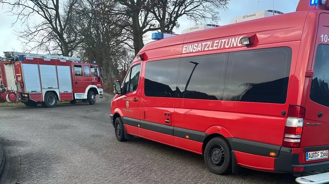 FW-AUR: Beschädigte Gasleitung und technischer Defekt sorgten für Einsätze der Feuerwehr Sandhorst - Bild: presseportal.de