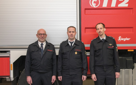 FW-OE: Jahresdienstbesprechung des Einsatzbereichs 4 der Feuerwehr Lennestadt - Einsatzbereich unter neuer Leitung - Foto: presseportal.de FW-OE: Jahresdienstbesprechung des Einsatzbereichs 4 der Feuerwehr Lennestadt - Einsatzbereich unter neuer Leitung - Foto: presseportal.de