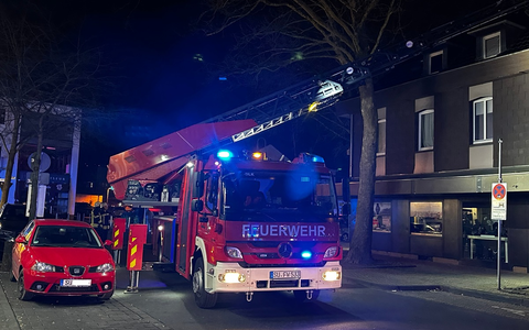 FW Hennef: B 3 - Feuer in Werkstatt eines Juweliers - Foto: presseportal.de