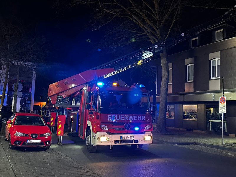 FW Hennef: B 3 - Feuer in Werkstatt eines Juweliers - Foto: presseportal.de