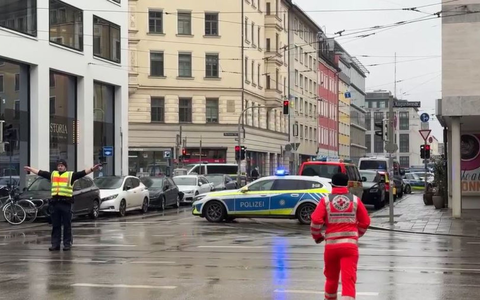 Großeinsatz in München. - Foto: Peter Kneffel/dpa