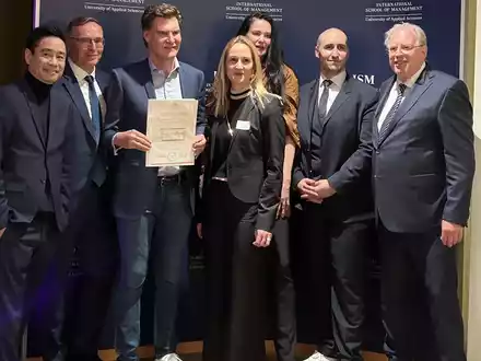 15 Jahre in den Karlshöfen: Der Münchener ISM-Campus fokussierte schon damals den Transfer / Die einzige private deutsche Wirtschaftshochschule mit AACSB-Siegel öffnete in München den dritten Campus - Foto: presseportal.de