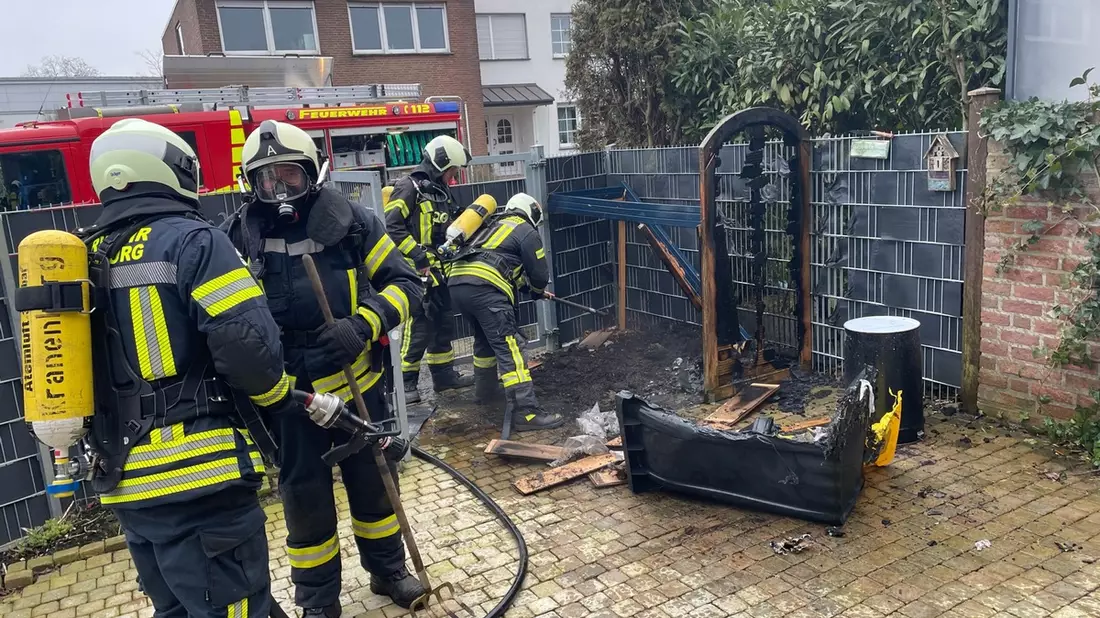 FW Kranenburg: Mülltonnenbrand am Stormweg - Bild: presseportal.de