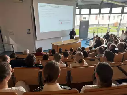 Erste Einführungsveranstaltung für Medizinstudierende am Medizincampus Koblenz - Praxisorientierte Ausbildung am BundeswehrZentralkrankenhaus Koblenz gestartet - Foto: presseportal.de
